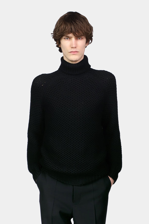 Hugo Turtleneck