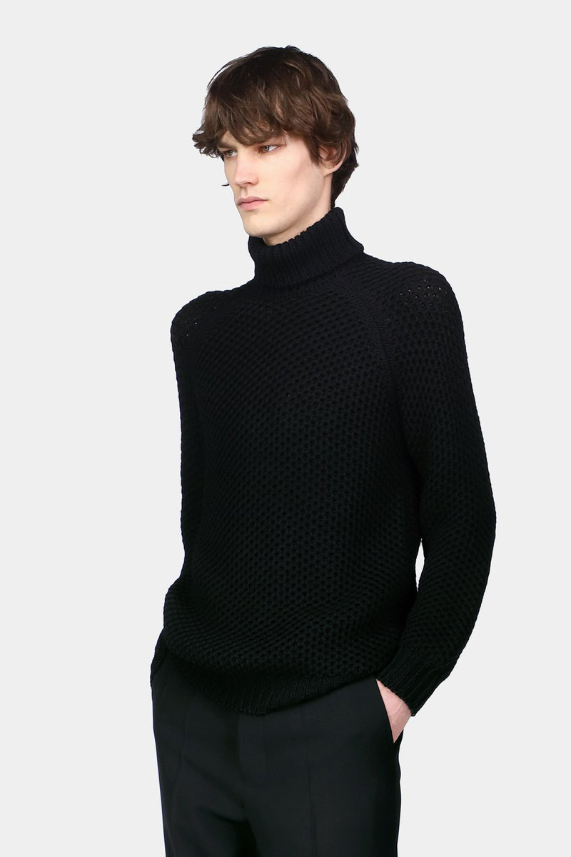 Hugo Turtleneck