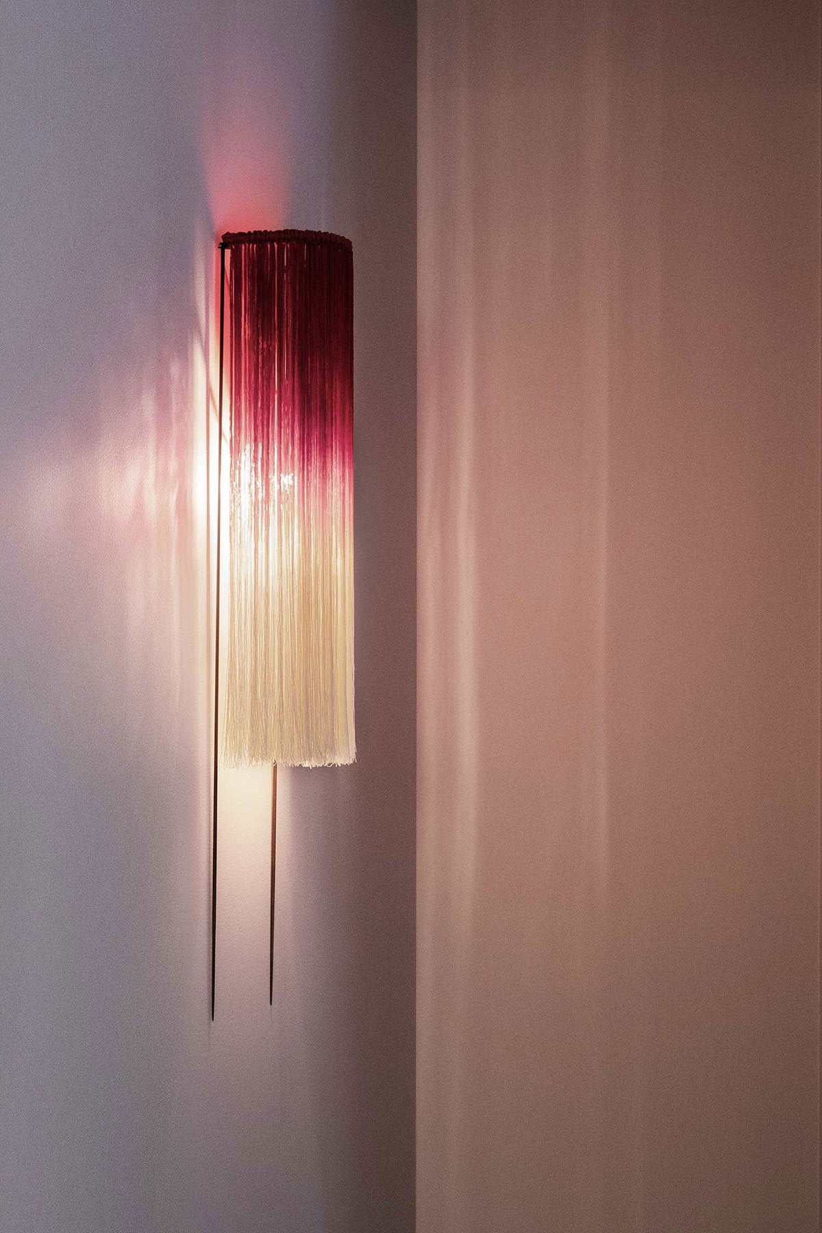 Edo scarlet/ cream - Wall Lamp